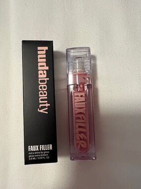 HUDA BEAUTY Faux Filler Lip Gloss – Sugar Baby - Soft Pink Shine